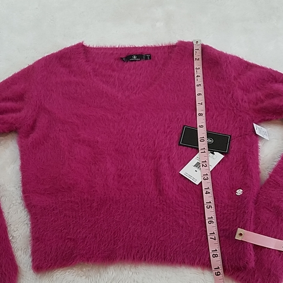 *NWT Volcom Fuchsia Long Sleeve Ultra Soft Sweater - Picture 8 of 8